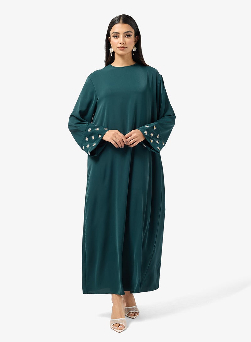 Khizana Abaya With Embroidered Sleeves - Image 4